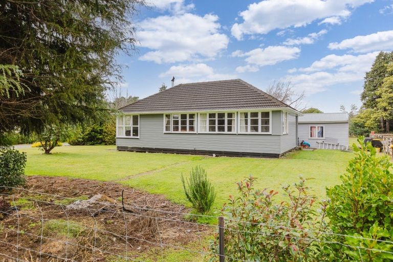 Photo of property in 25 Stanly Street, Eketahuna, 4900