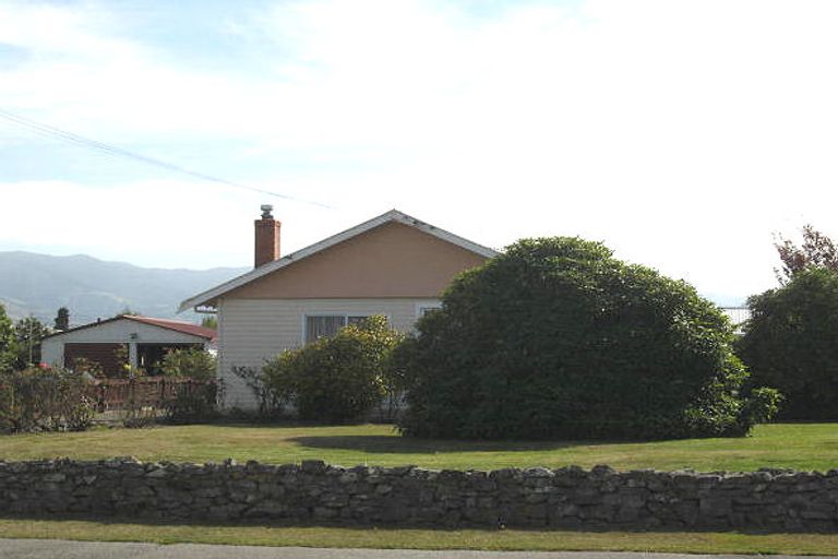 Photo of property in 76 Shearman Street, Waimate, 7924