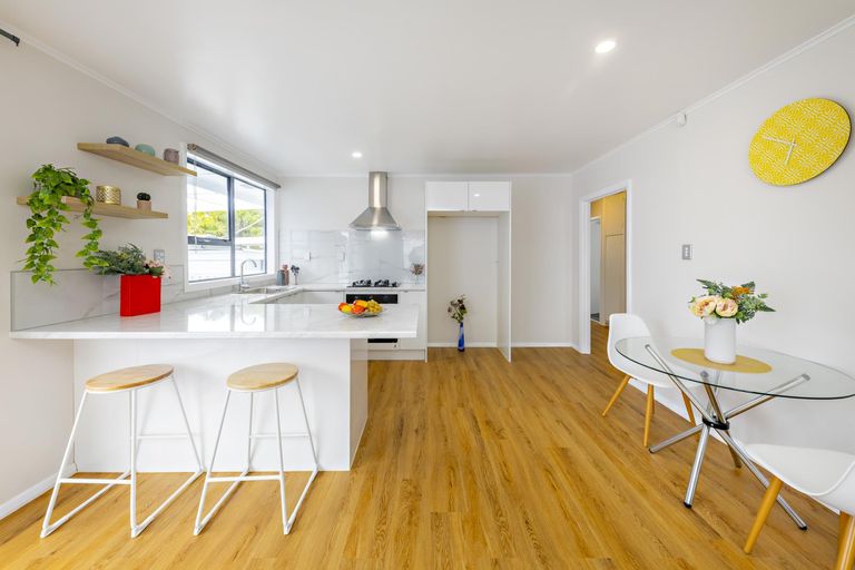 Photo of property in 26 Chingford Close, Mangere, Auckland, 2022