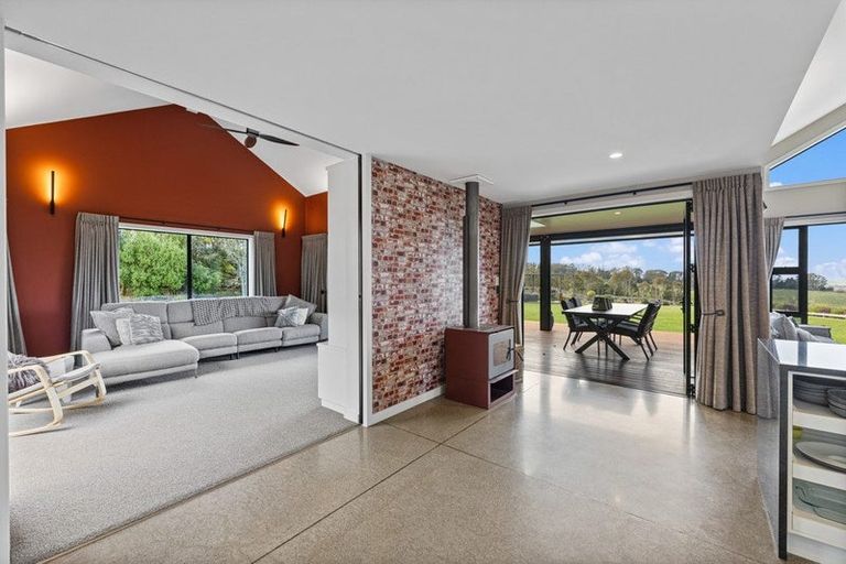 Photo of property in 67 Lomond Grove, Acacia Bay, Taupo, 3385