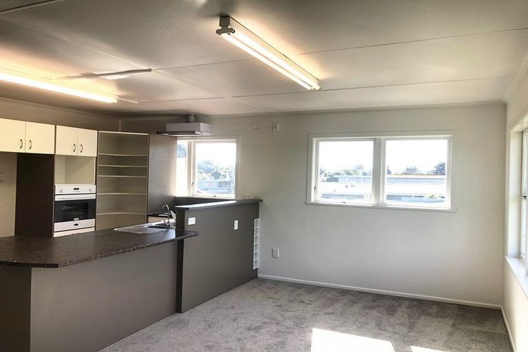 Photo of property in 12-14 Clevedon Road, Papakura, 2110