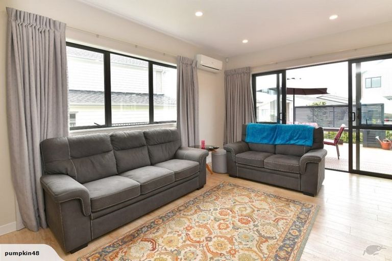 Photo of property in 18 Kaipuke Crescent, Gulf Harbour, Whangaparaoa, 0930