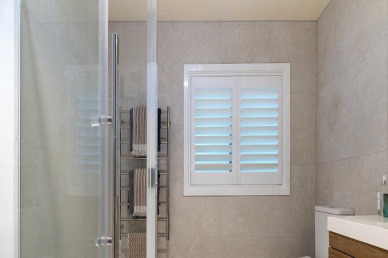 Photo of property in 1/12 Sunset Street, Hilltop, Taupo, 3330