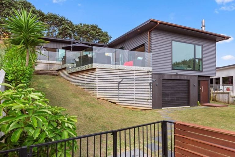 Photo of property in 36 Robertson Street, Raglan, 3225