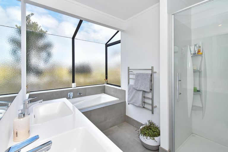 Photo of property in 113 Carnoustie Drive, Wattle Downs, Auckland, 2103