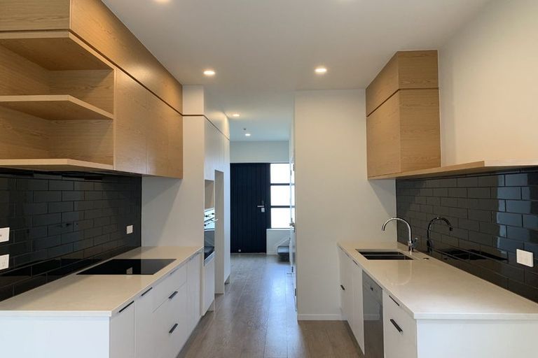 Photo of property in 1/18 Kaimai Avenue, Massey, Auckland, 0614