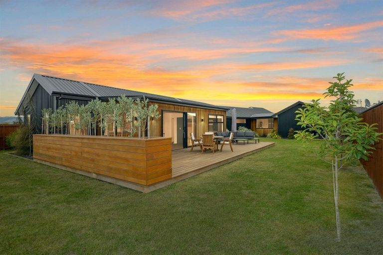 Photo of property in 10 Whincops Road, Halswell, Christchurch, 8025