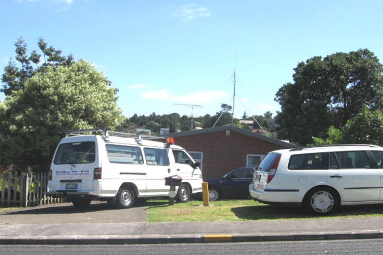 Photo of property in 2/60 Elliott Avenue, Bayview, Auckland, 0629