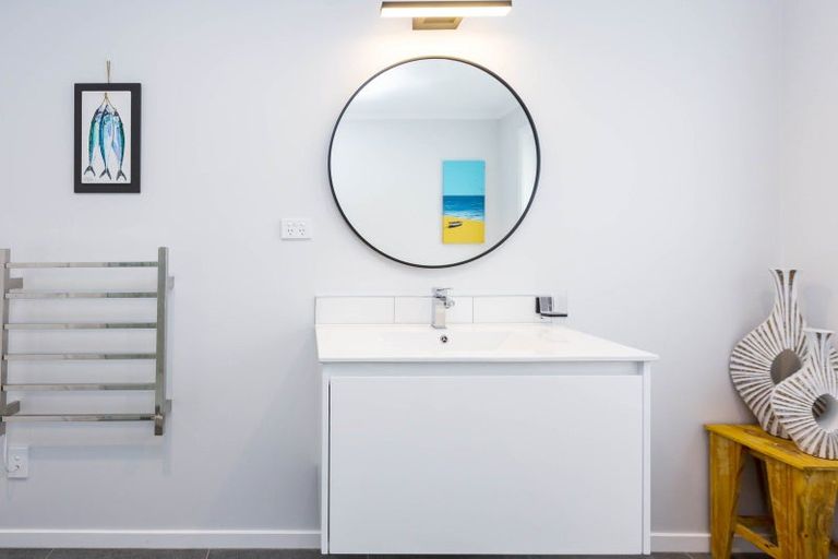 Photo of property in 99 Mawai Hakona Drive, Wallaceville, Upper Hutt, 5018