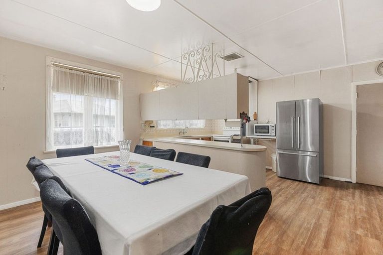 Photo of property in 8 Solway Street, Solway, Masterton, 5810