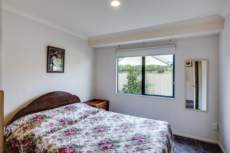 Photo of property in 17 Malbec Way, Greenmeadows, Napier, 4112