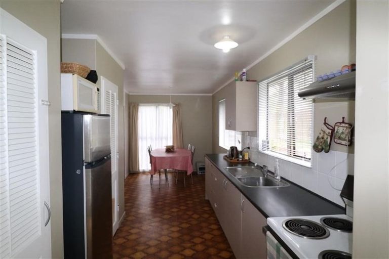 Photo of property in 114 Norana Road, Timberlea, Upper Hutt, 5018