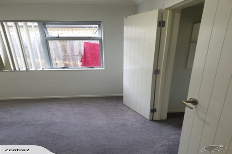 Photo of property in 10 Bushpark Place, Flat Bush, Auckland, 2016