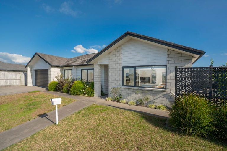 Photo of property in 44 Kapuka Street, Papamoa Beach, Papamoa, 3118