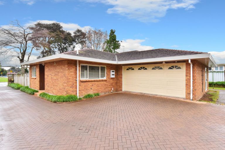 Photo of property in 8a Beach Road, Pahurehure, Papakura, 2113
