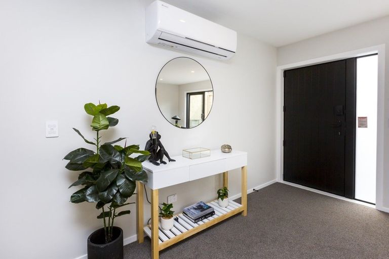 Photo of property in 42a Moeraki Road, Maoribank, Upper Hutt, 5018