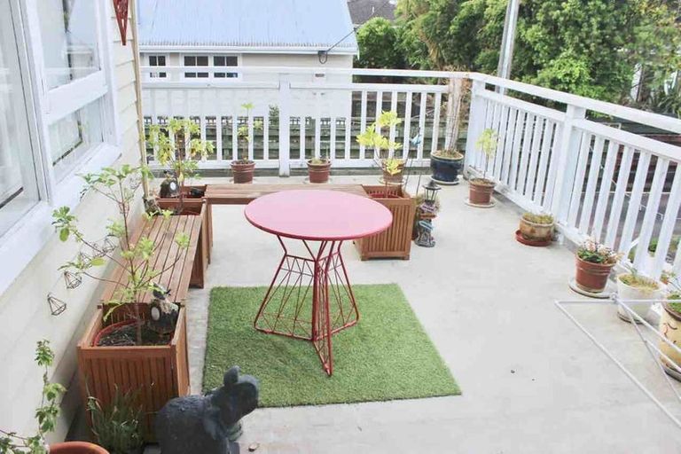 Photo of property in 1/97a Nile Road, Milford, Auckland, 0620
