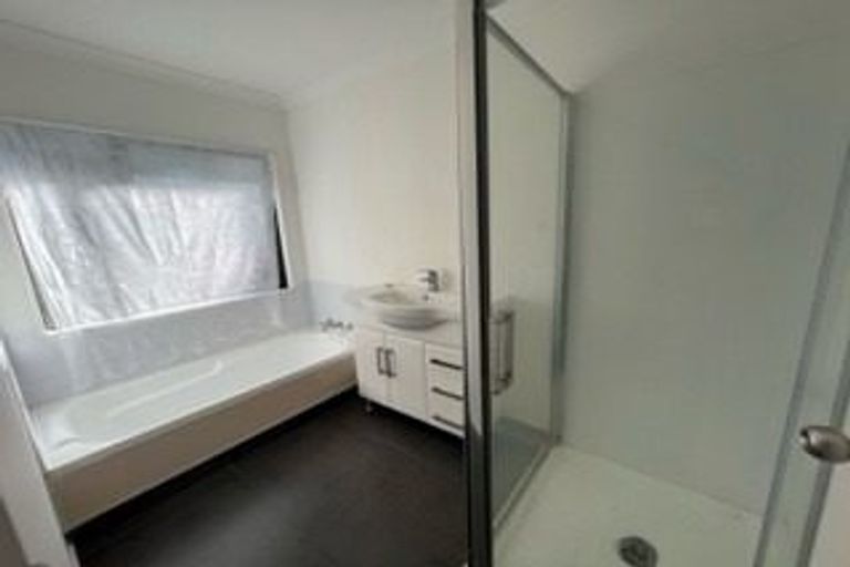 Photo of property in 146 Mahia Road, Wattle Downs, Auckland, 2103