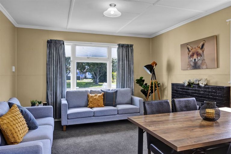 Photo of property in 84 Broadway, Waitara, 4320