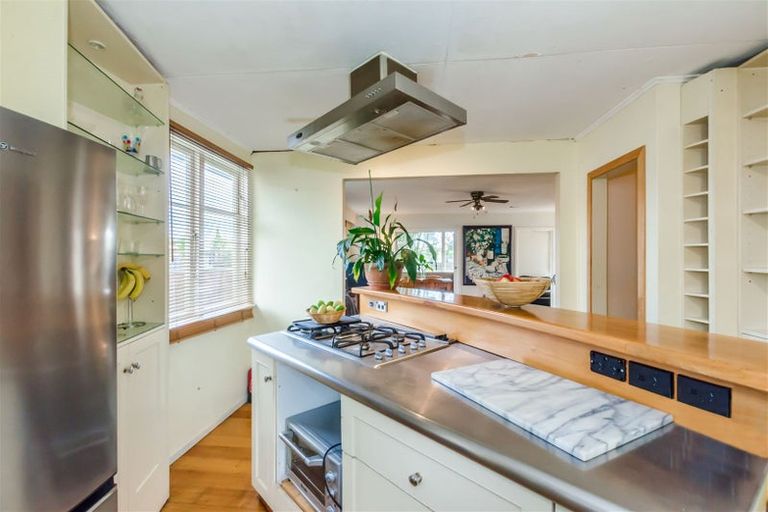 Photo of property in 14 Buckley Grove, Paraparaumu, 5032