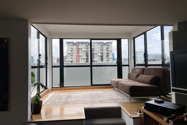 Photo of property in 3/2 Macdonald Crescent, Te Aro, Wellington, 6011