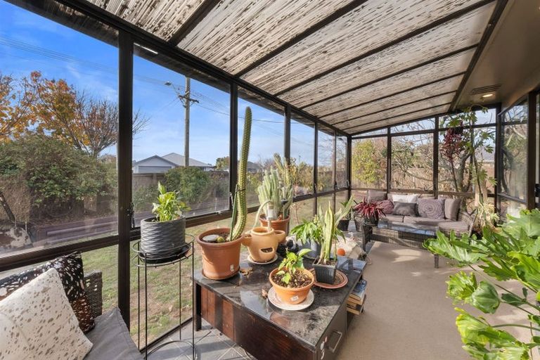 Photo of property in 380 Mairehau Road, Parklands, Christchurch, 8083