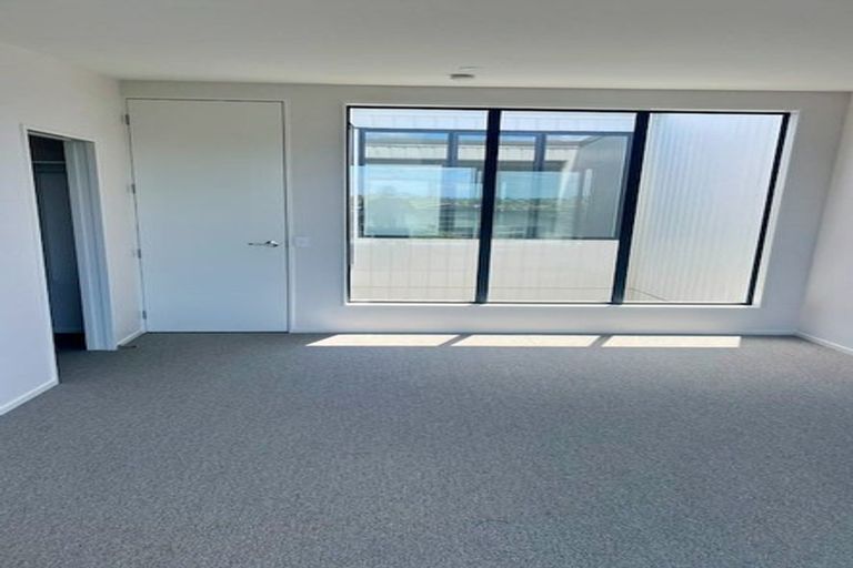 Photo of property in 49 Bearing Parade, Long Bay, Auckland, 0630