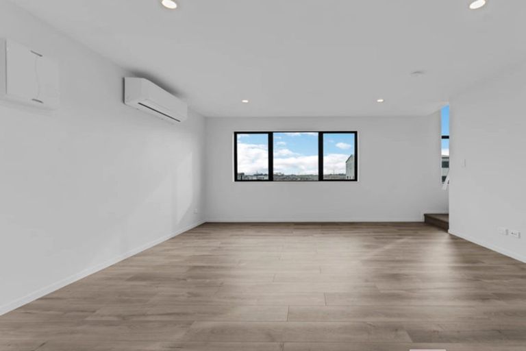 Photo of property in 17 Auranga Drive, Karaka, Papakura, 2113