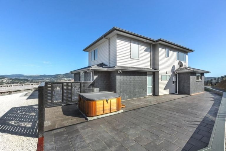 Photo of property in 7 Baxters Rise, Aotea, Porirua, 5024