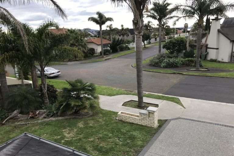 Photo of property in 5 Quedley Court, Eastern Beach, Auckland, 2012