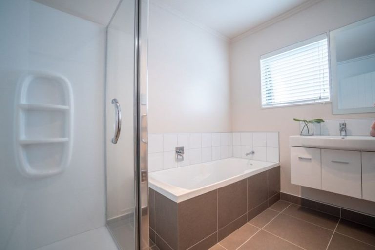 Photo of property in 21 Rosalie Terrace, Kelvin Grove, Palmerston North, 4414