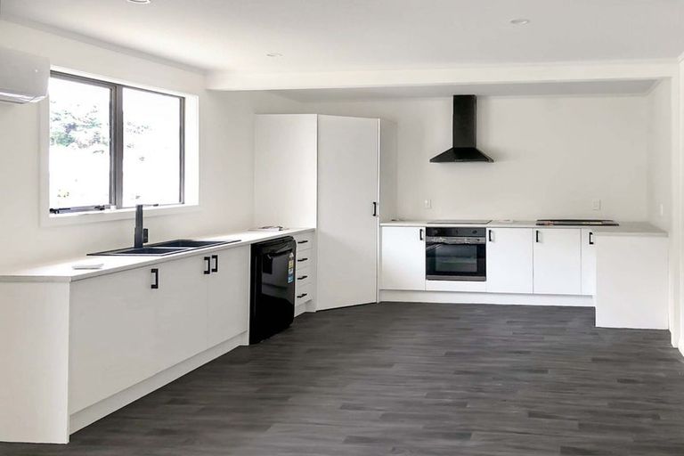 Photo of property in 60 Delaney Drive, Stokes Valley, Lower Hutt, 5019