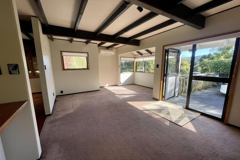 Photo of property in 6b Chatsworth Road, Silverstream, Upper Hutt, 5019