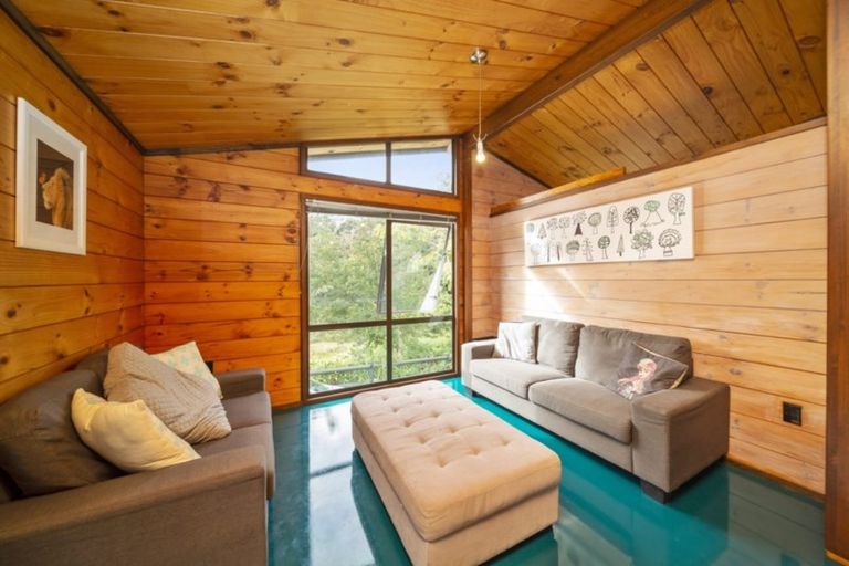 Photo of property in 40 Omata Road, Marfell, New Plymouth, 4310