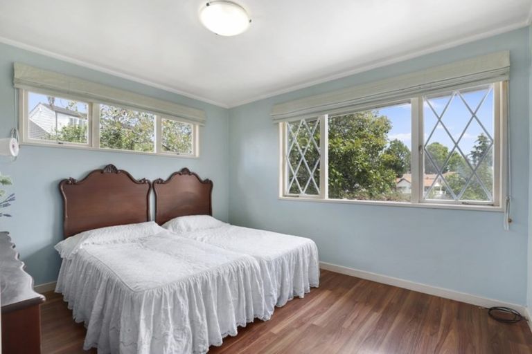 Photo of property in 114 Lake Crescent, Hamilton Lake, Hamilton, 3204