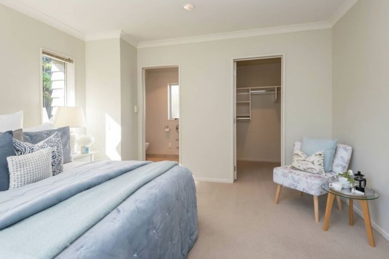 Photo of property in 13a Rodney Street, Howick, Auckland, 2014