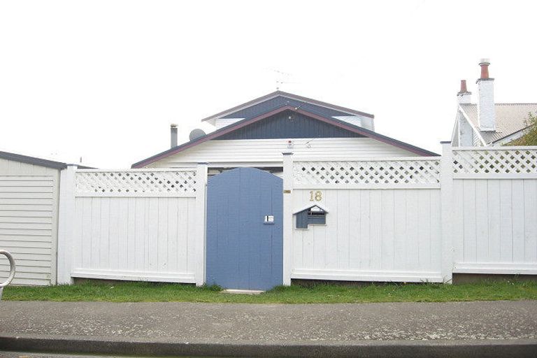 Photo of property in 18 Firth Terrace, Karori, Wellington, 6012
