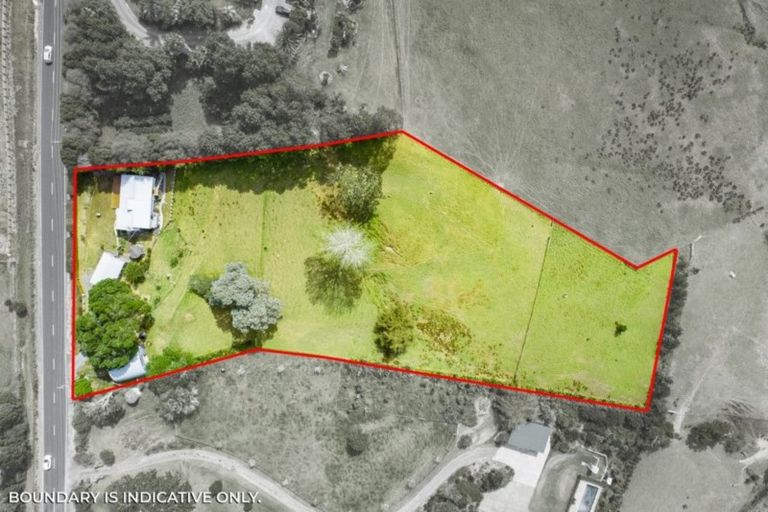Photo of property in 90 Upper Orewa Road, Wainui, Silverdale, 0992