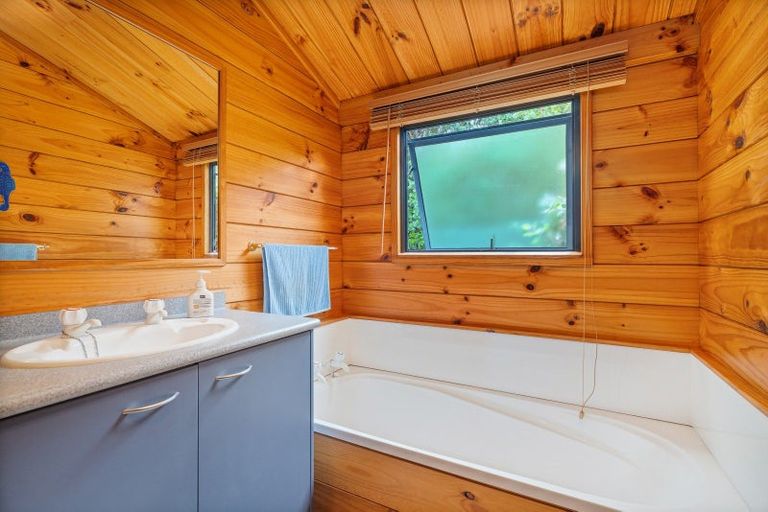 Photo of property in 176 Vista Paku, Pauanui, Hikuai, 3579