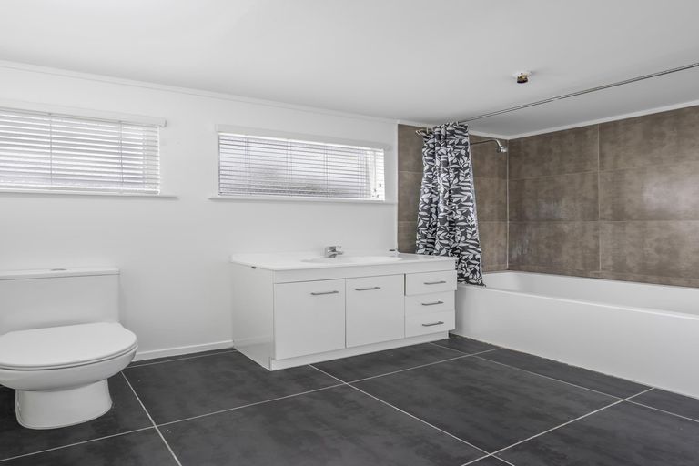 Photo of property in 14 Frangipani Avenue, Manurewa, Auckland, 2102