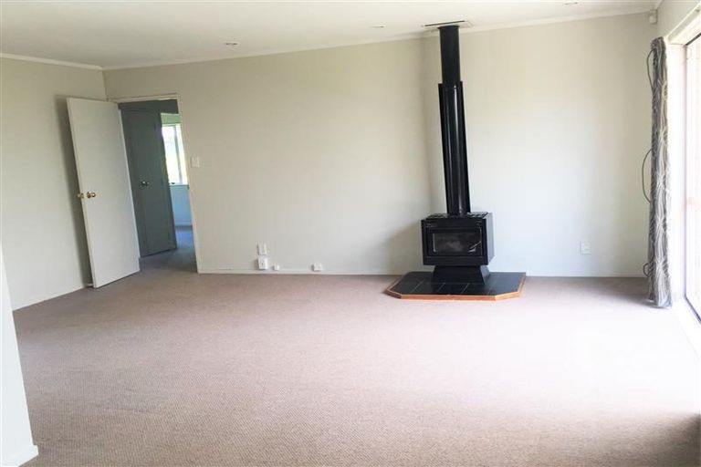 Photo of property in 240b Te Atatu Road, Te Atatu South, Auckland, 0610