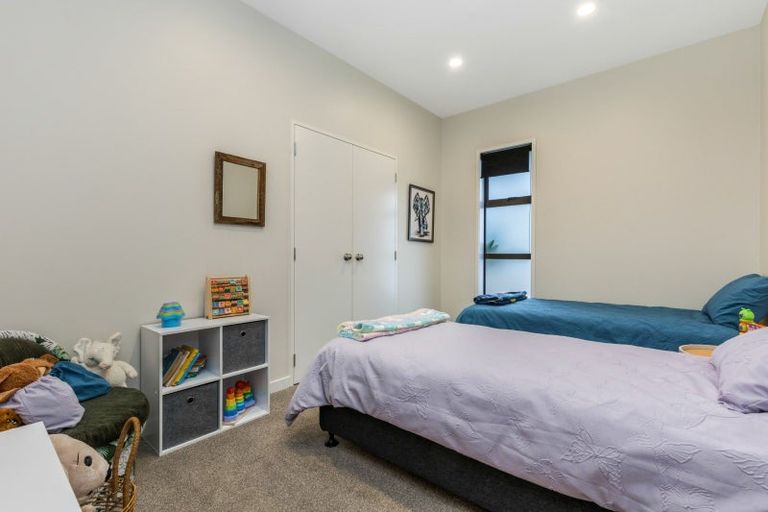 Photo of property in 39 Harry Dreadon Road, Opaheke, Papakura, 2584