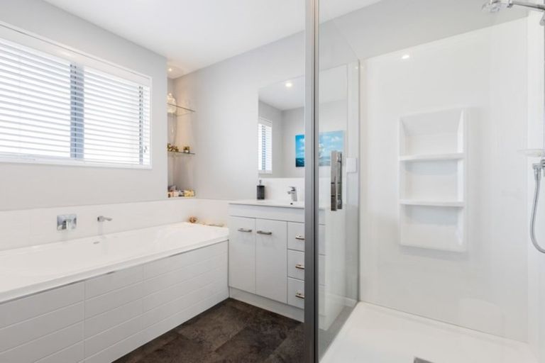 Photo of property in 5 Denton Street, Amberley, 7410