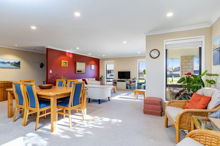 Photo of property in 26 Ara Drive, Redwoodtown, Blenheim, 7201