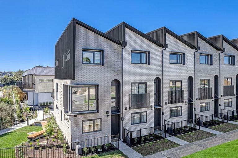 Photo of property in 1/28 Westgate Drive, Westgate, Auckland, 0614