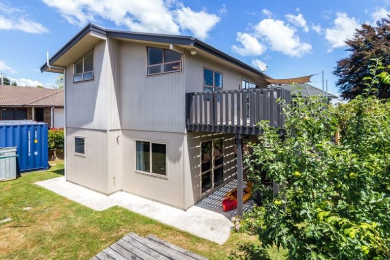 Photo of property in 28 Arrowsmith Avenue, Waipahihi, Taupo, 3330