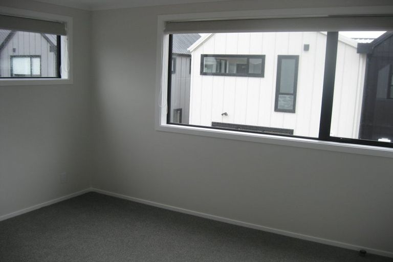 Photo of property in 8 Raeble Walkington Lane, Wallaceville, Upper Hutt, 5018