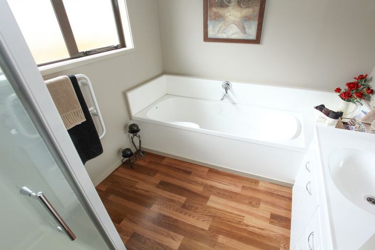 Photo of property in 20a Baverstock Road, Nawton, Hamilton, 3200