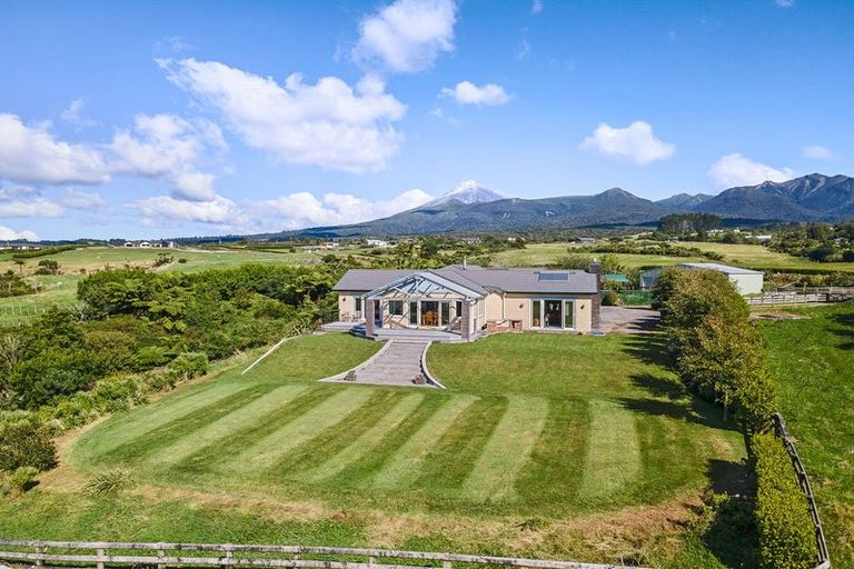 Photo of property in 40 Maunga Heights, Hurworth, New Plymouth, 4371