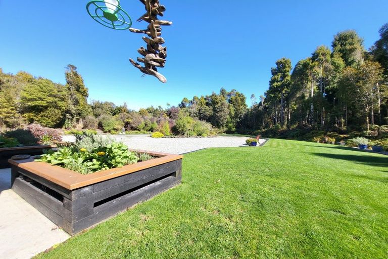 Photo of property in 8 Hurren Place West, Kumara Junction, Hokitika, 7882